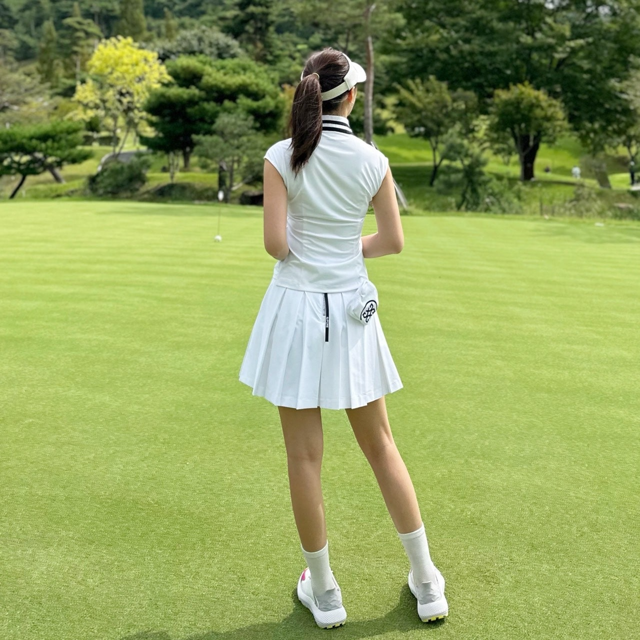 지포어-상의-국내배송 드롭 숄더 카라 티셔츠 (WOMAN)