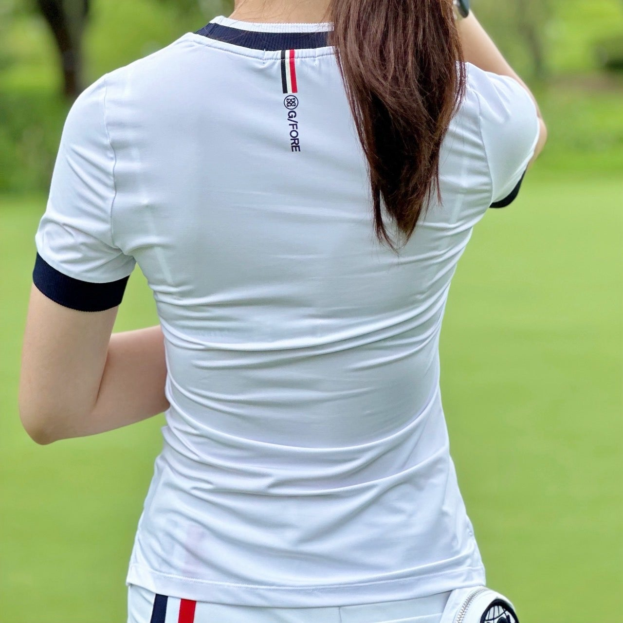 지포어-상의-국내배송 라운드-넥 티셔츠 (WOMAN)
