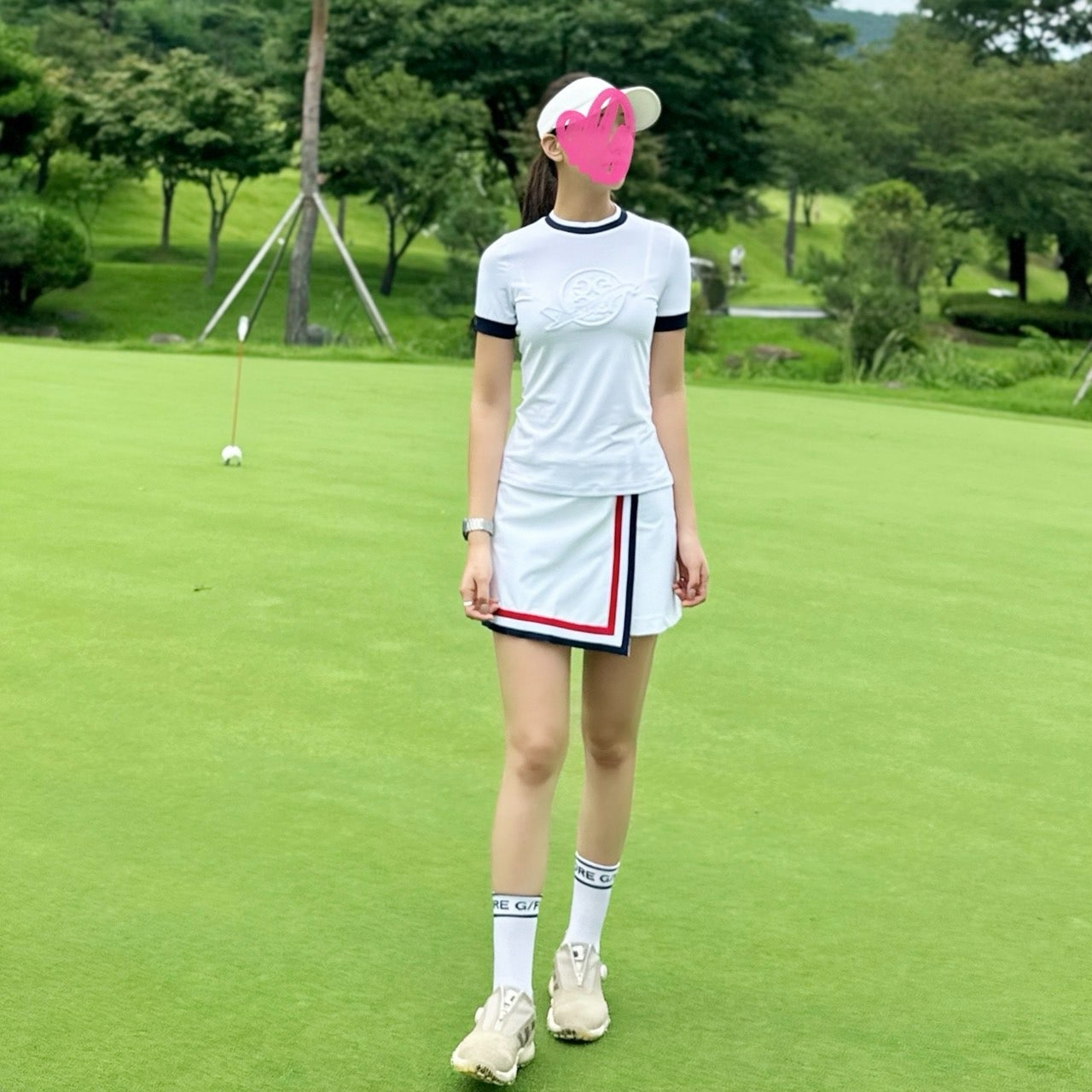 지포어-상의-국내배송 라운드-넥 티셔츠 (WOMAN)