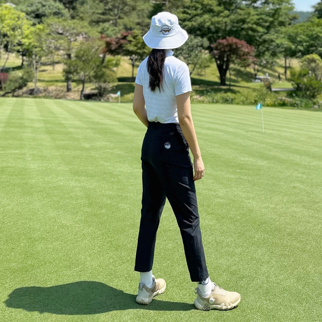 말본-상의-국내배송 스크립트 모크넥 티셔츠 (WOMAN)