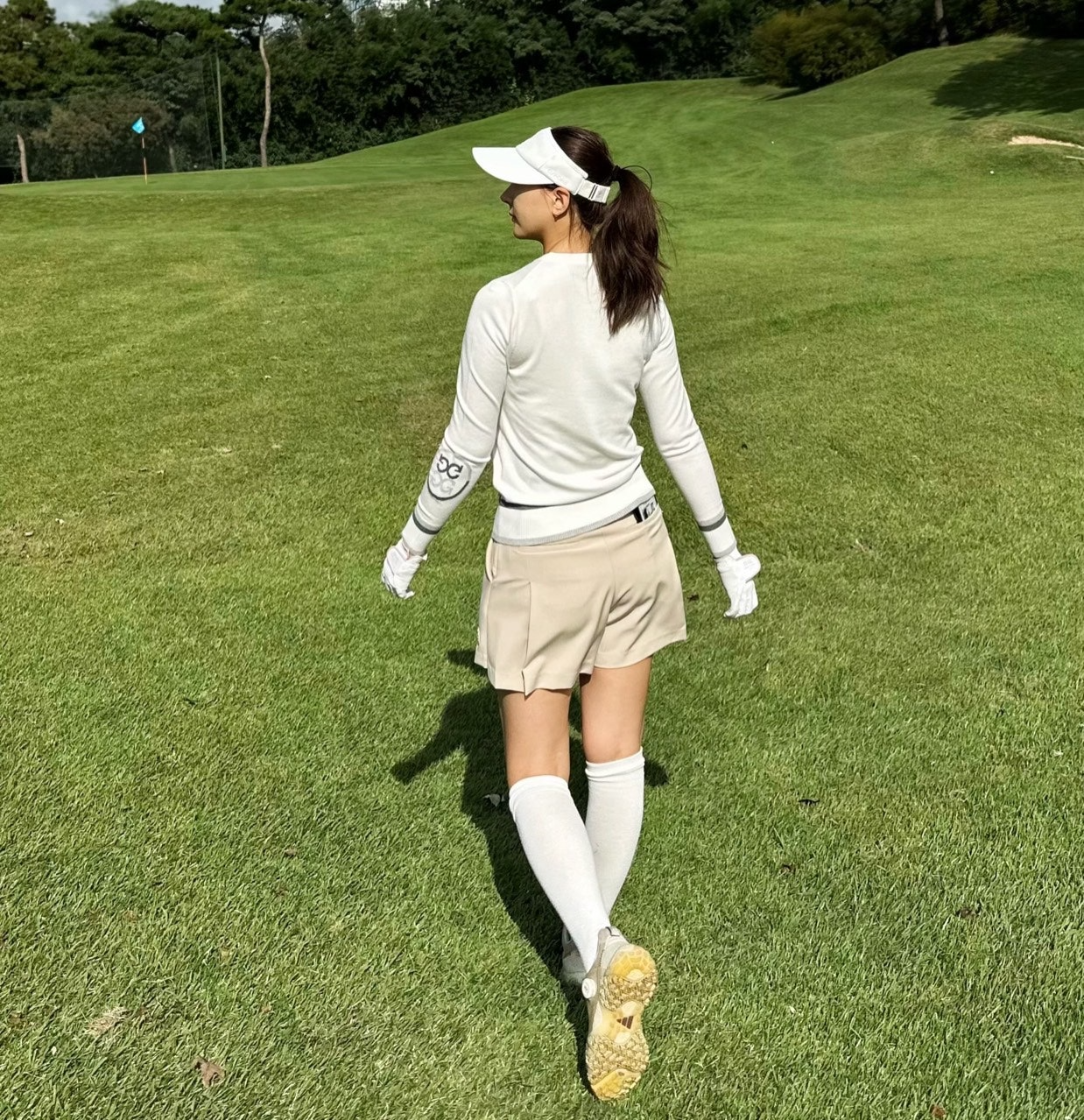 지포어-상의-국내배송 에센셜 크루넥 스웨터 (WOMAN)