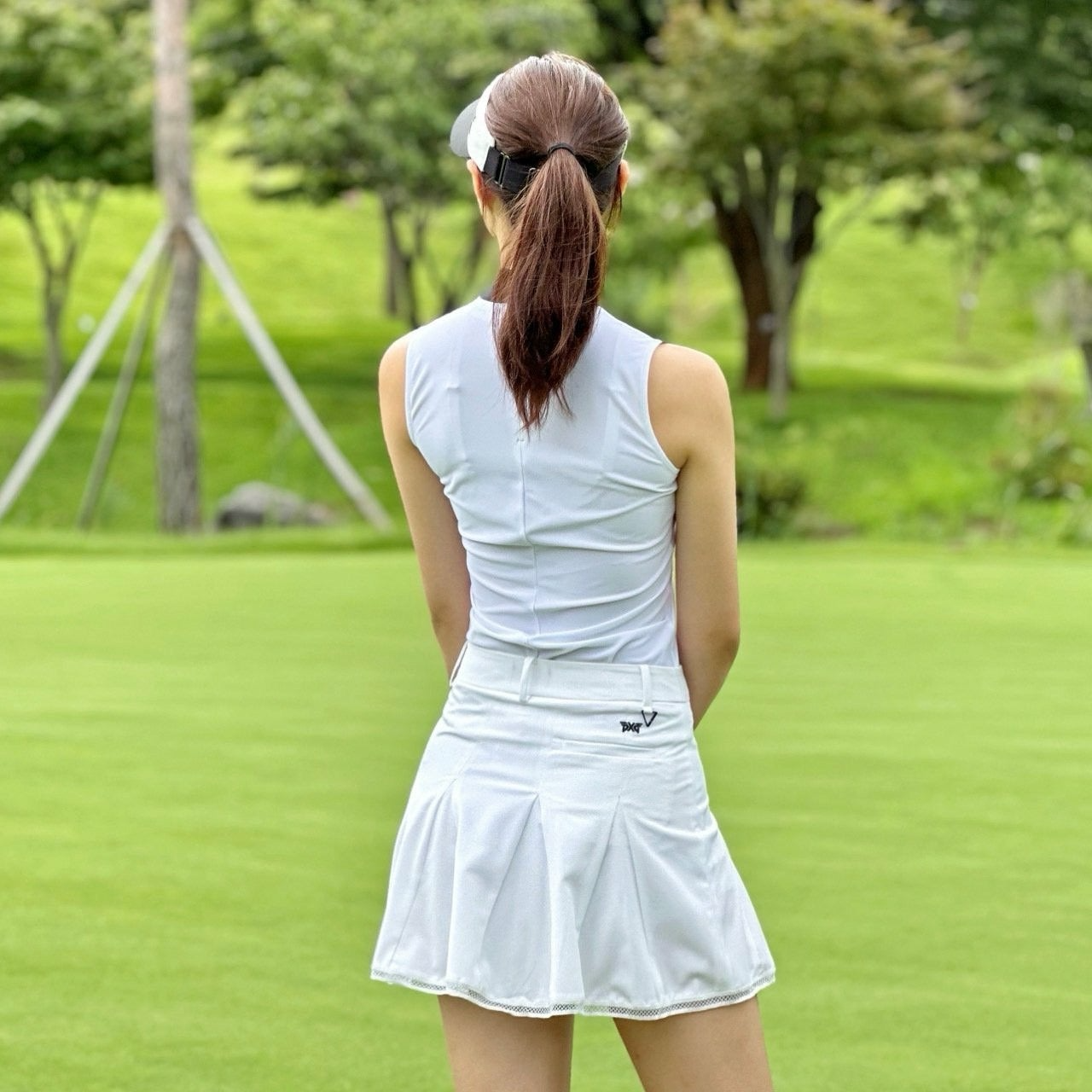 PXG-상의-국내배송 우먼 썸머 카라 블록 모크넥 슬리브리스 (WOMEN)