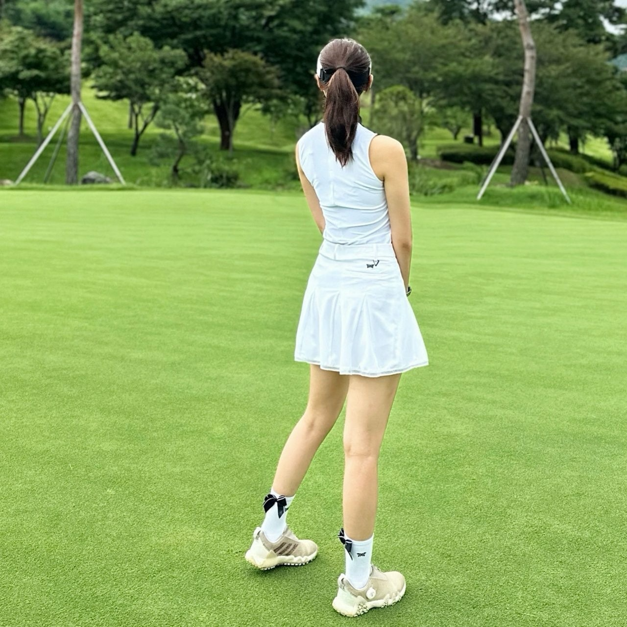 PXG-상의-국내배송 우먼 썸머 카라 블록 모크넥 슬리브리스 (WOMEN)