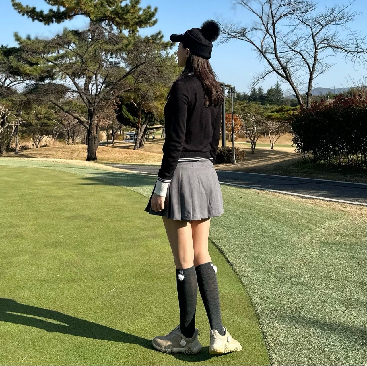 PXG-상의-국내배송 우먼 칼라 포인트 스웨터 (WOMEN)
