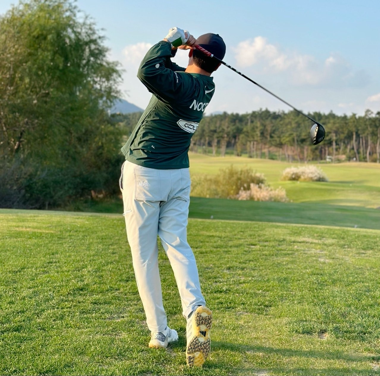녹타-세트-국내배송 나이* 골프 크루넥 & 팬츠 세트