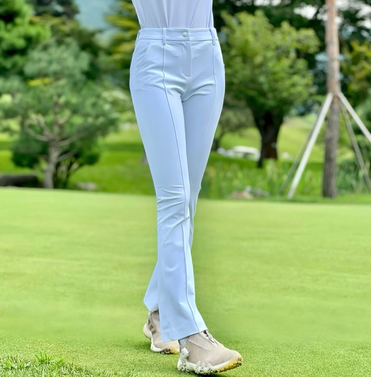 지포어-하의-국내배송 에션셜 부츠컷 팬츠 (WOMEN)