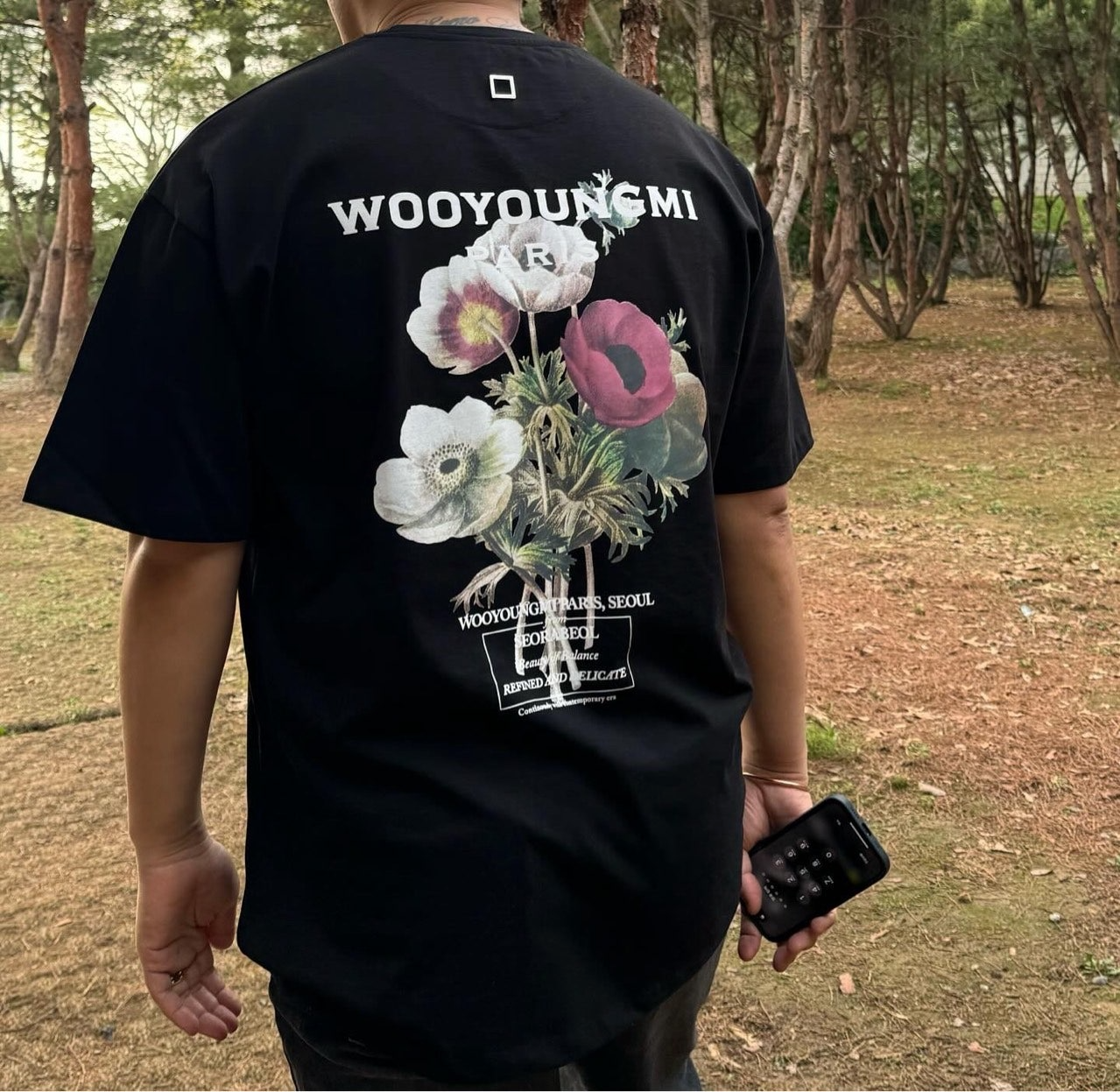 우영미-상의-국내배송 뉴시즌 플라워 백로고 반팔