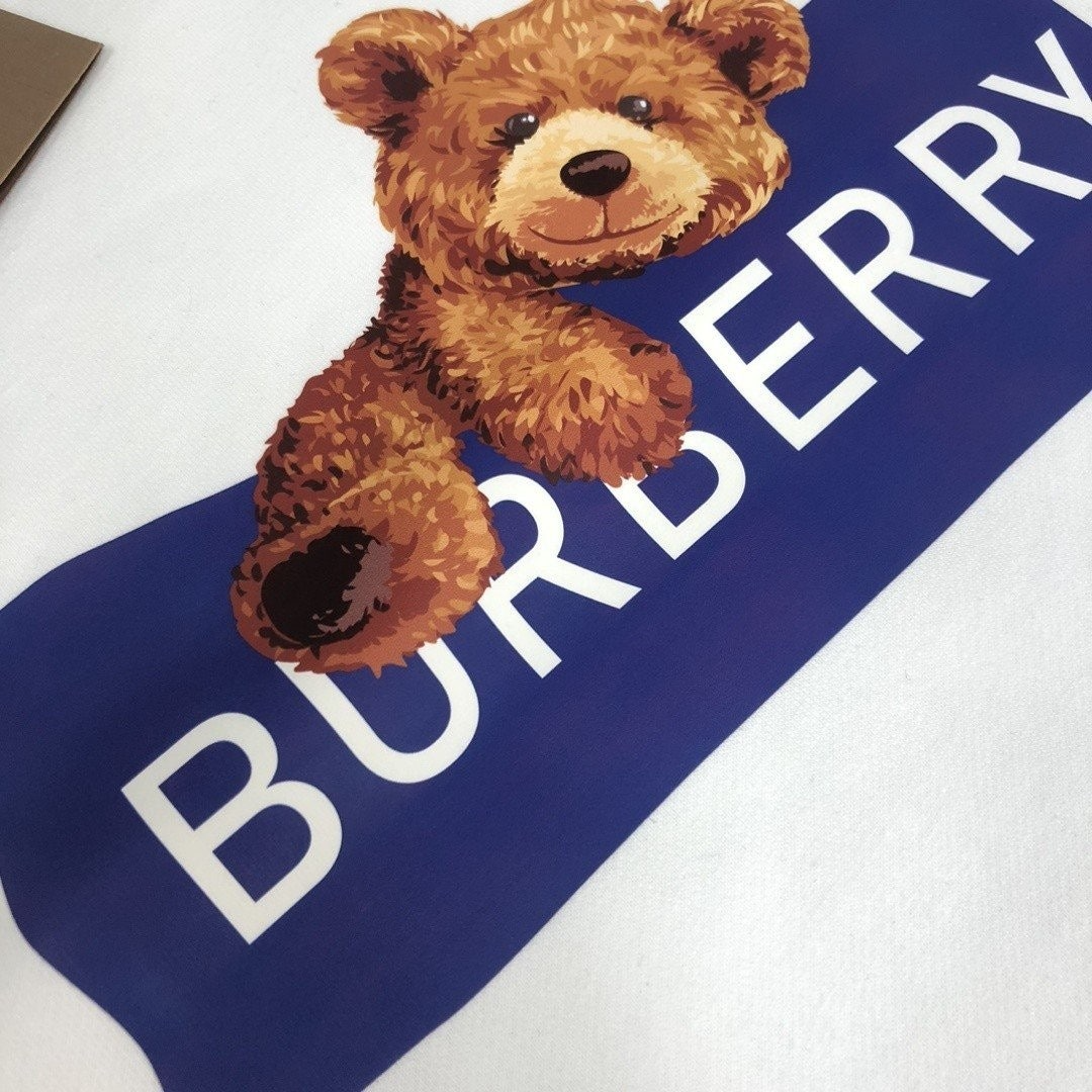 버버리-상의-국내배송 큐티베어 맨투맨