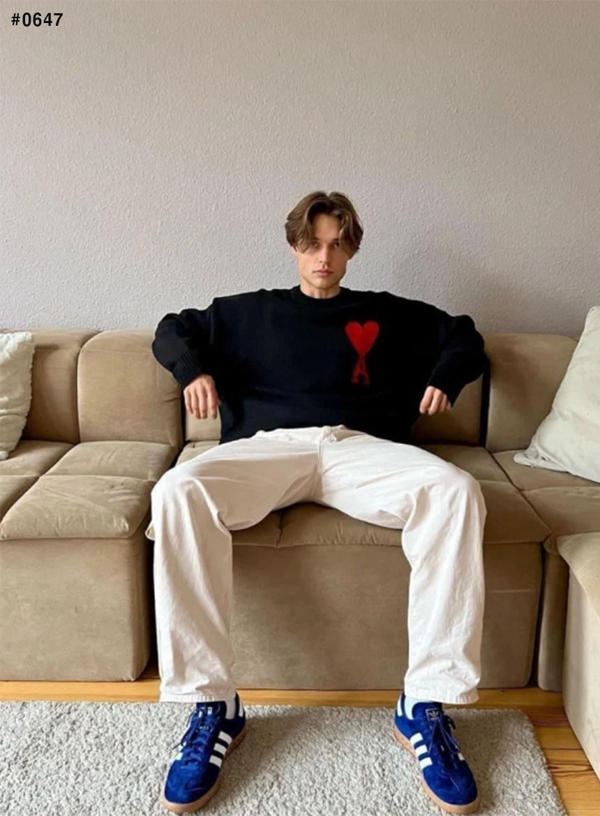 아디다스-상의-국내배송 빅하트 꾀희 스웨터 니트