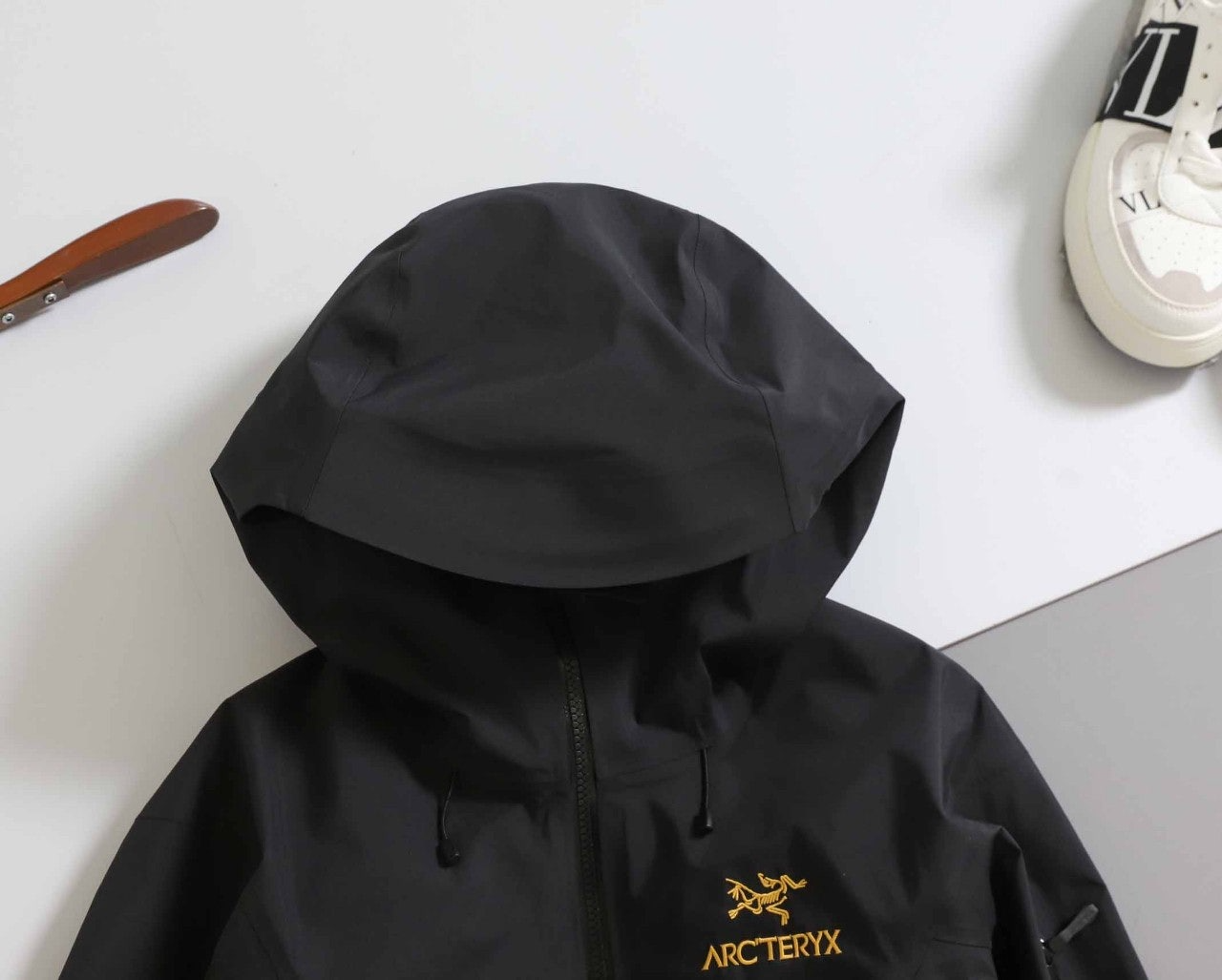 아크테릭스-상의-국내배송 2025 fw알파 sv GORE-TEX 재킷