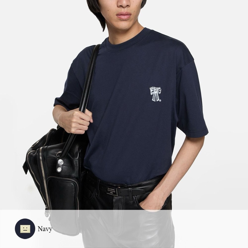 아크네-상의-국내배송 BOW 로고 티셔츠