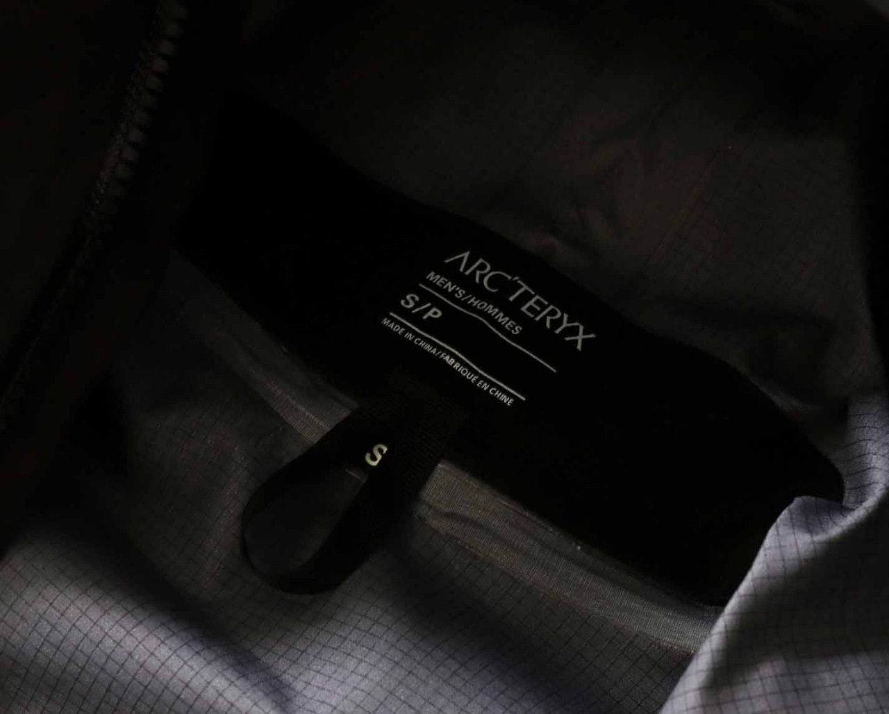 아크테릭스-상의-국내배송 fw알파 sv GORE-TEX 재킷