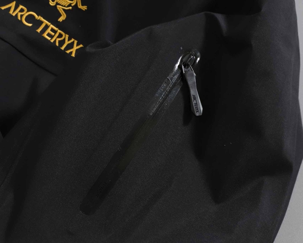 아크테릭스-상의-국내배송 fw알파 sv GORE-TEX 재킷