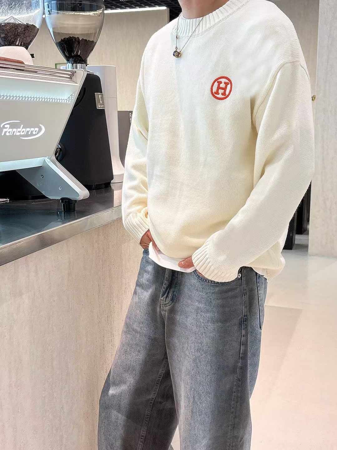 에르메스-상의-국내배송 H포인트 자수로고 캐시 양모라운드 니트