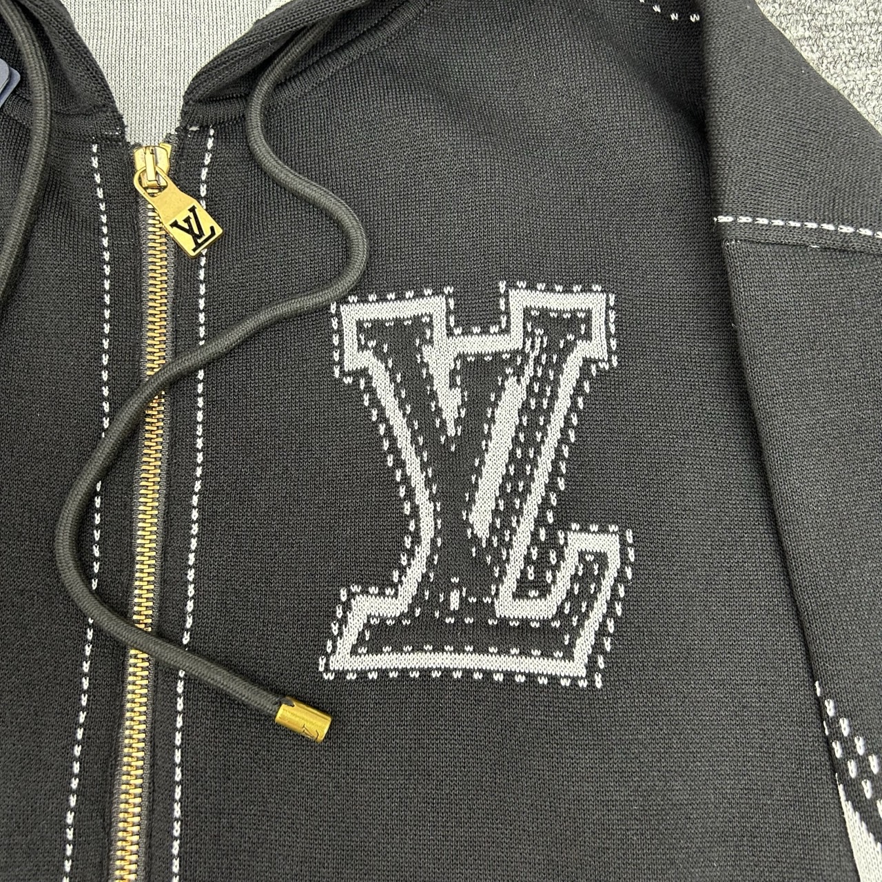 루이비통-상의-해외배송 그래픽 인타르시아 후드 집업 자켓