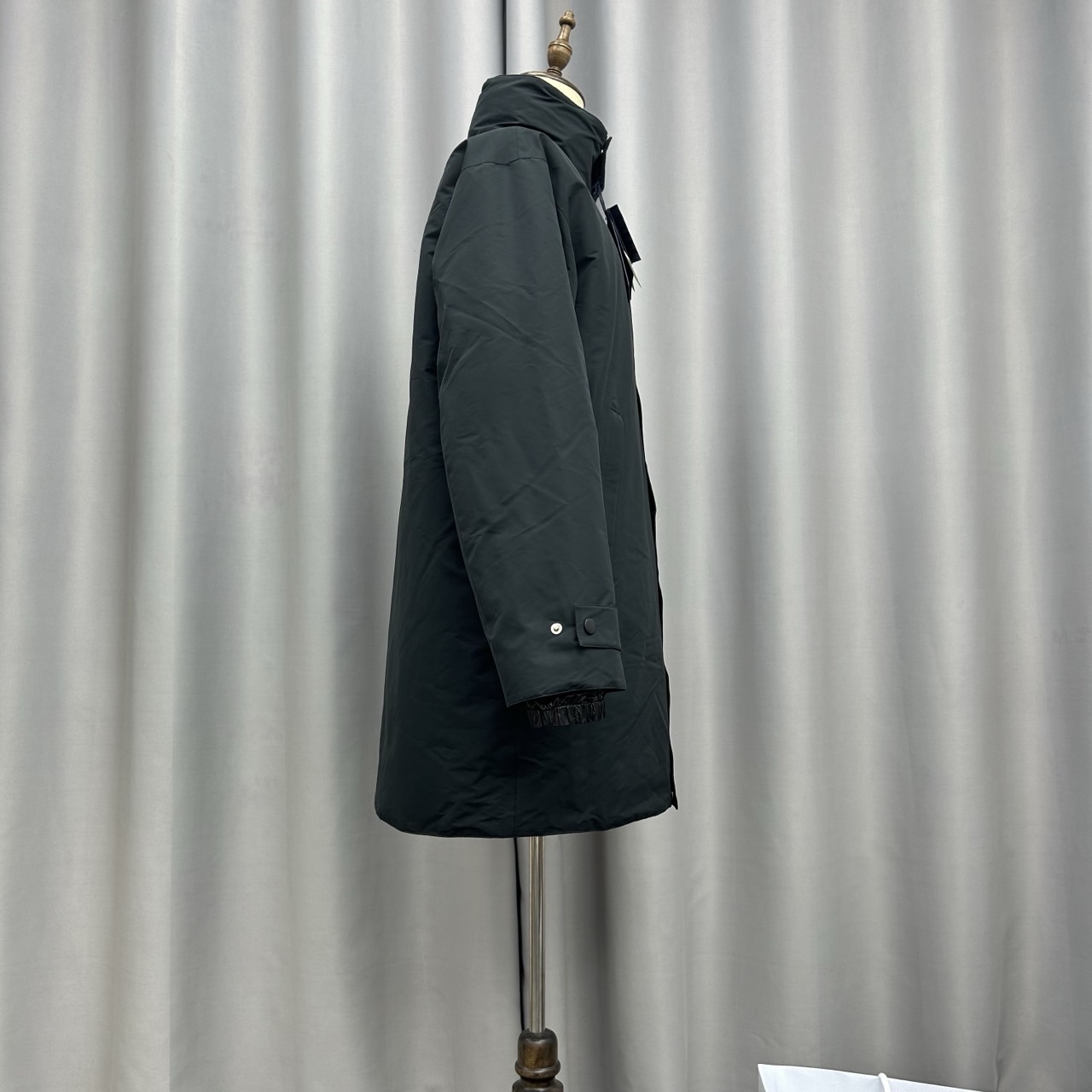 프라다-상의-해외배송 24FW 테크니컬 다운 코트 패딩