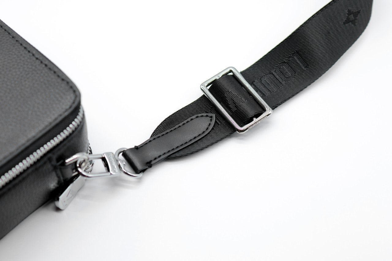 루이비통-가방-국내배송 24ss 신상 엘가 알파 웨어러블 카메라백.