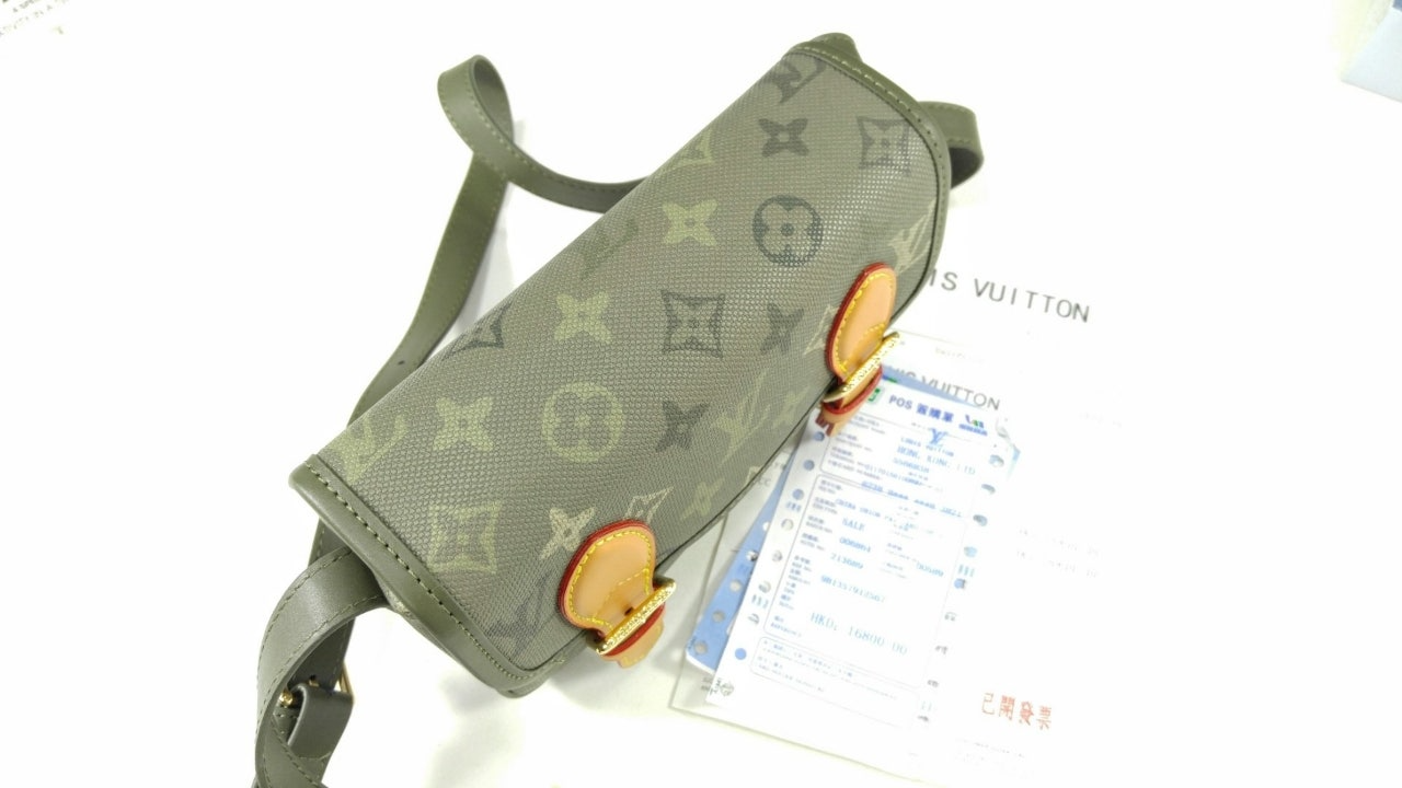 루이비통-가방-국내배송 Satchel Wearable Wallet