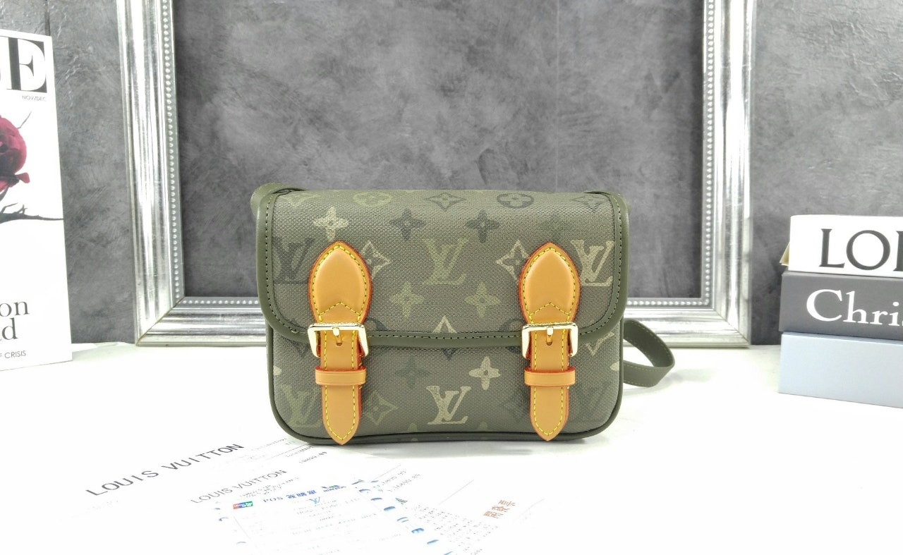 루이비통-가방-국내배송 Satchel Wearable Wallet