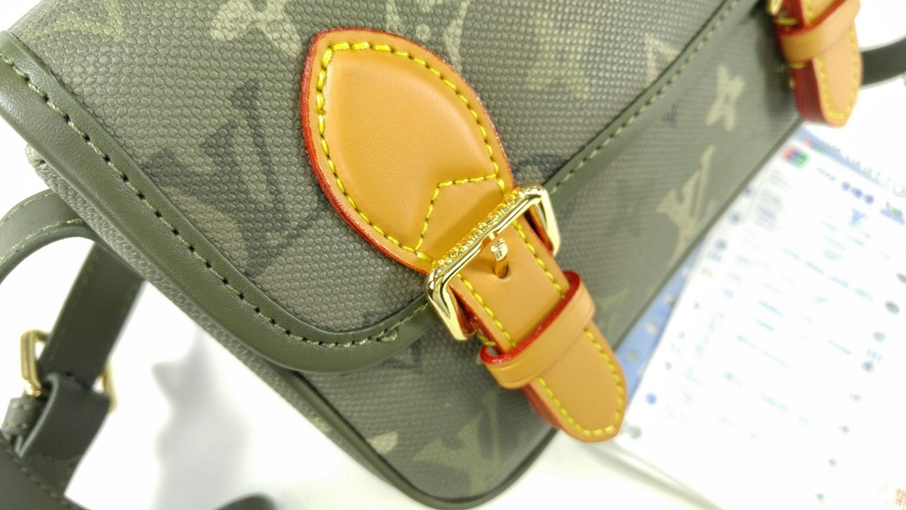 루이비통-가방-국내배송 Satchel Wearable Wallet