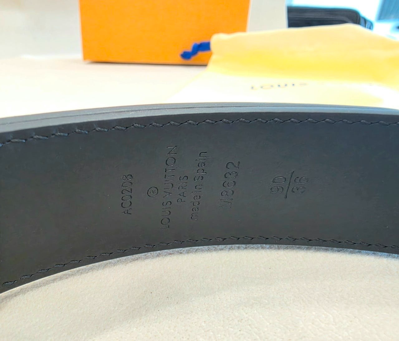 루이비통-벨트-국내배송 퐁 뇌프 패티네이티드 35mm 벨트