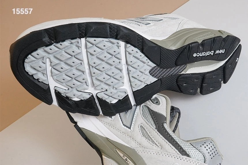 뉴발란스-신발-국내배송 990V3 메이드 인 USA 문빔 그레이