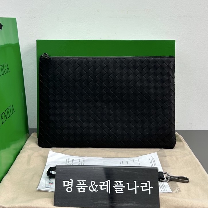 보테가베네타 클러치백