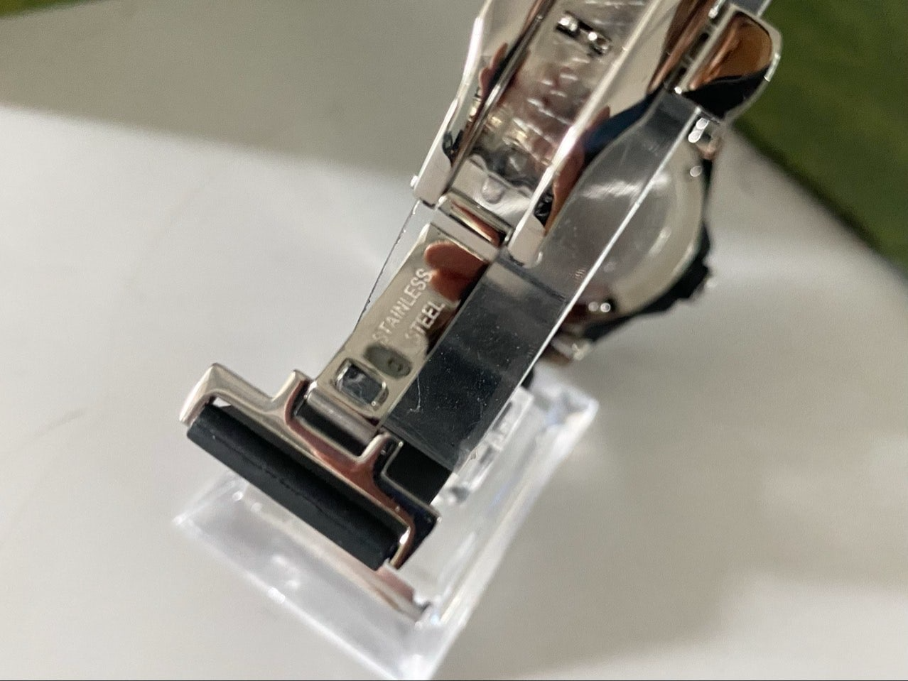 구찌-시계-국내배송 다이브 아날로그 쿼츠 블랙 다이얼 블랙 40mm