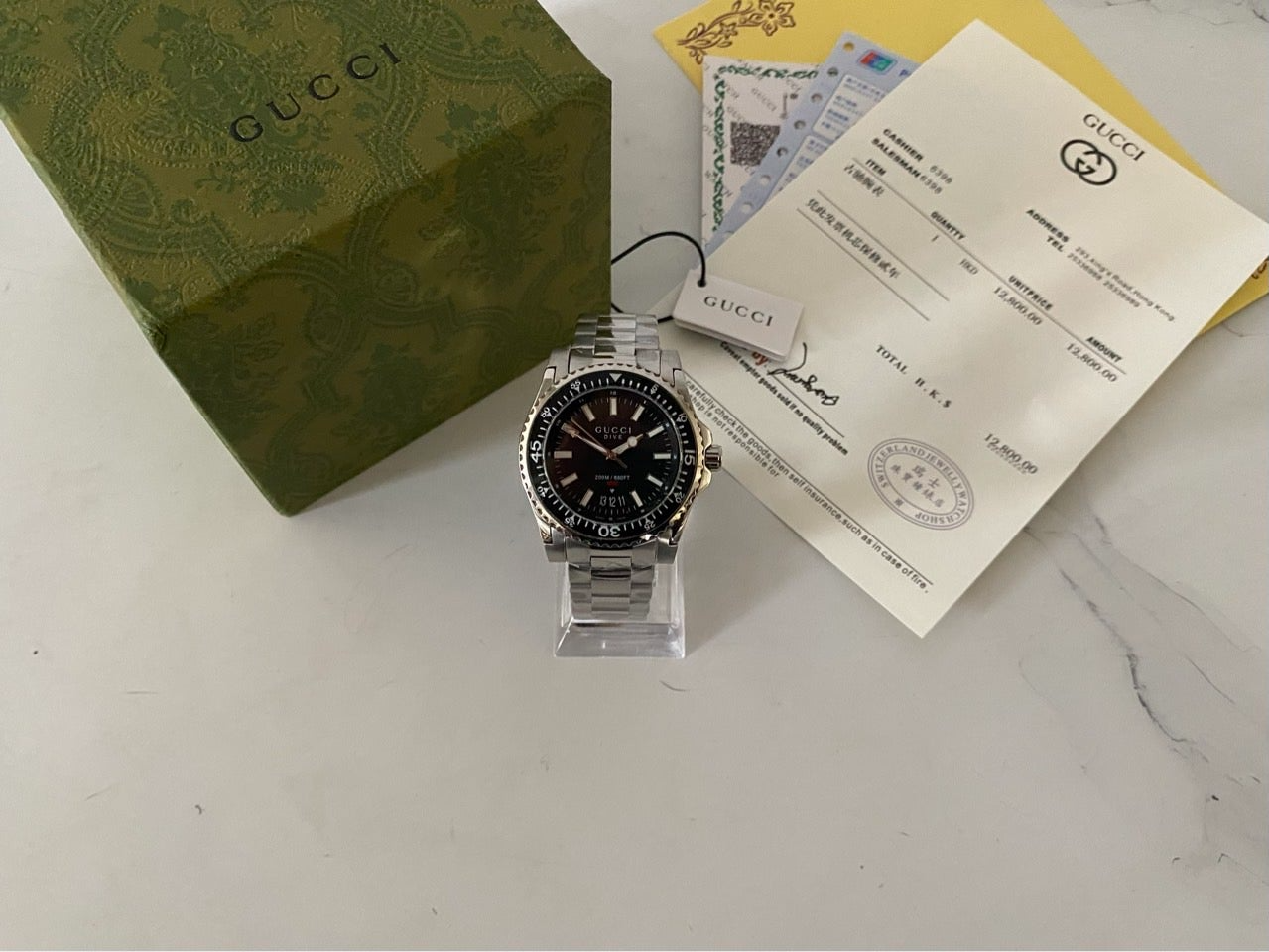 구찌-시계-국내배송 다이브 워치 블랙 40mm