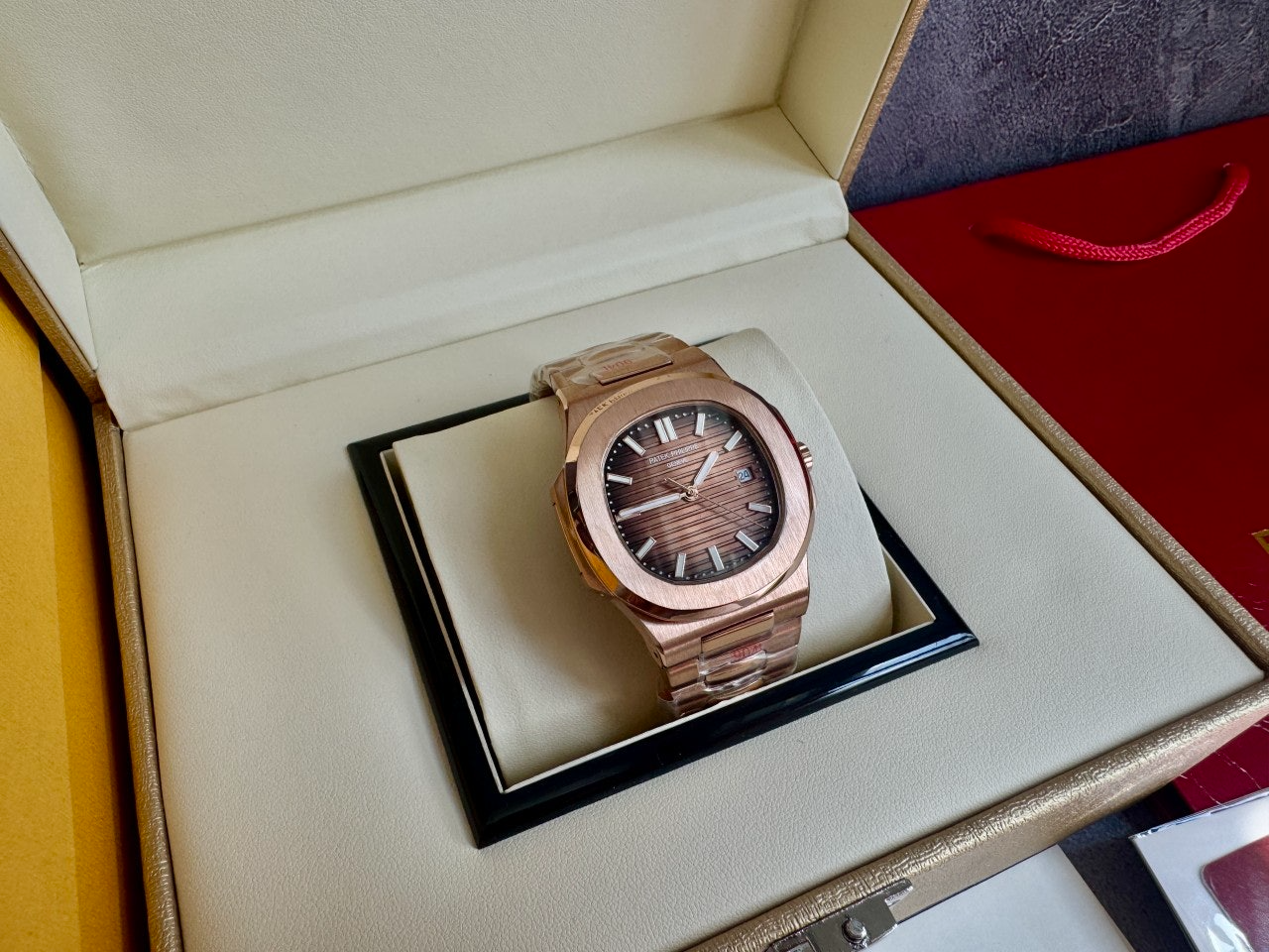 파텍필립-시계-국내배송 노틸러스 5711 로즈골드 42mm