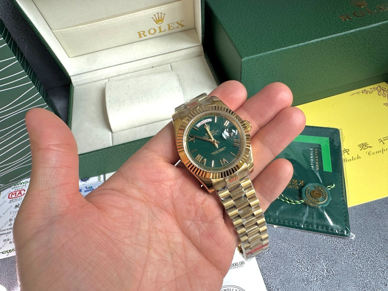 롤렉스-시계-국내배송 데이데이트 40mm 그린다이얼 옐로우골드