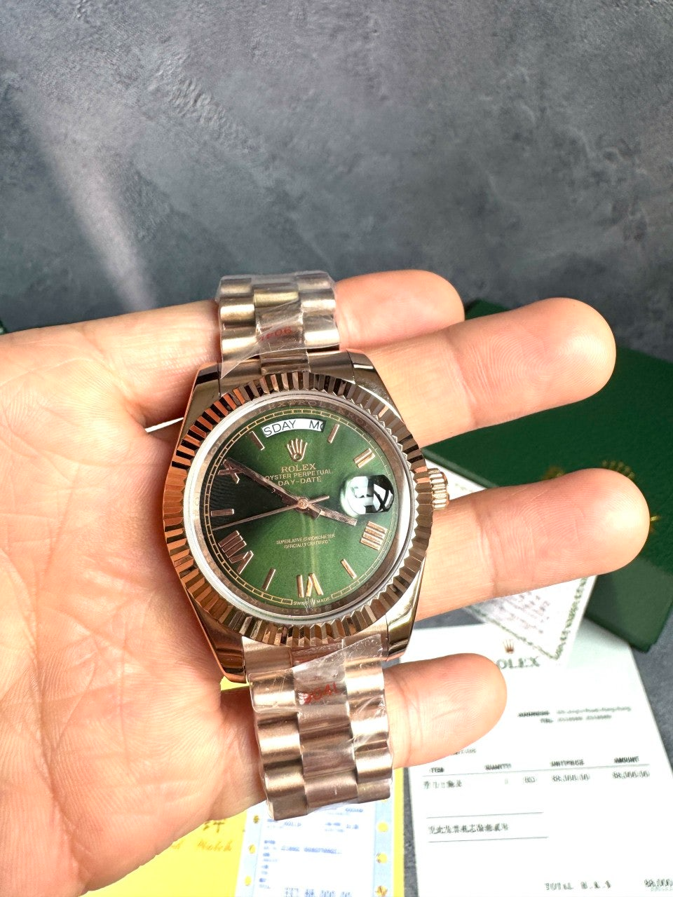 롤렉스-시계-국내배송 데이데이트 40mm 올리브그린 로즈골드
