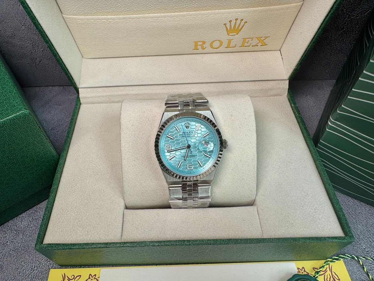 롤렉스-시계-국내배송 랜드 드웰러 40mm 허니콤 아이스블루