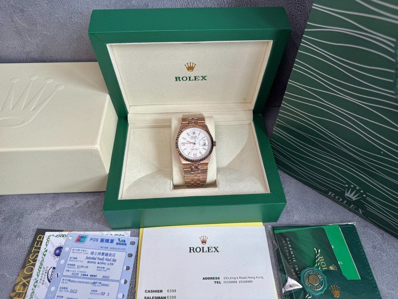 롤렉스-시계-국내배송 랜드 드웰러 40mm 허니콤 에버로즈골드