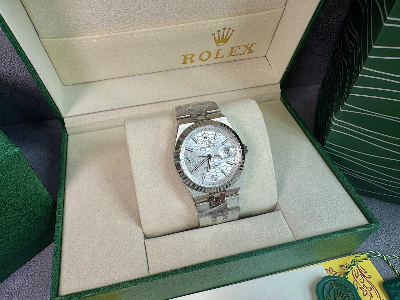 롤렉스-시계-국내배송 랜드 드웰러 40mm 허니콤 화이트