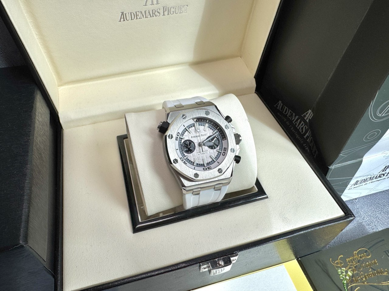 오데마피게-시계-국내배송 로얄오크 다이버 크로노그래프 화이트 42mm