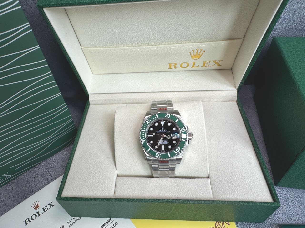 롤렉스-시계-국내배송 서브마리너 그린세라믹 블랙다이얼 40mm