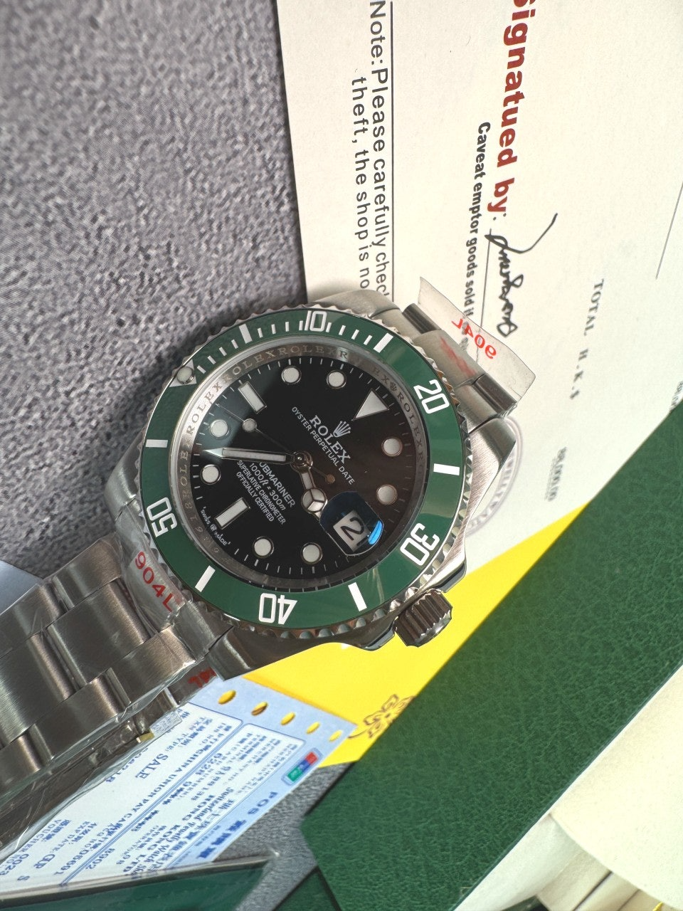 롤렉스-시계-국내배송 서브마리너 그린세라믹 블랙다이얼 40mm