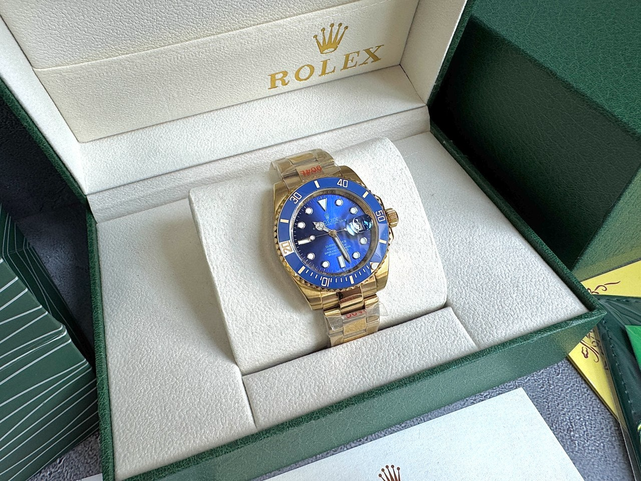 롤렉스-시계-국내배송 서브마리너 데이트 41mm 로열블루금