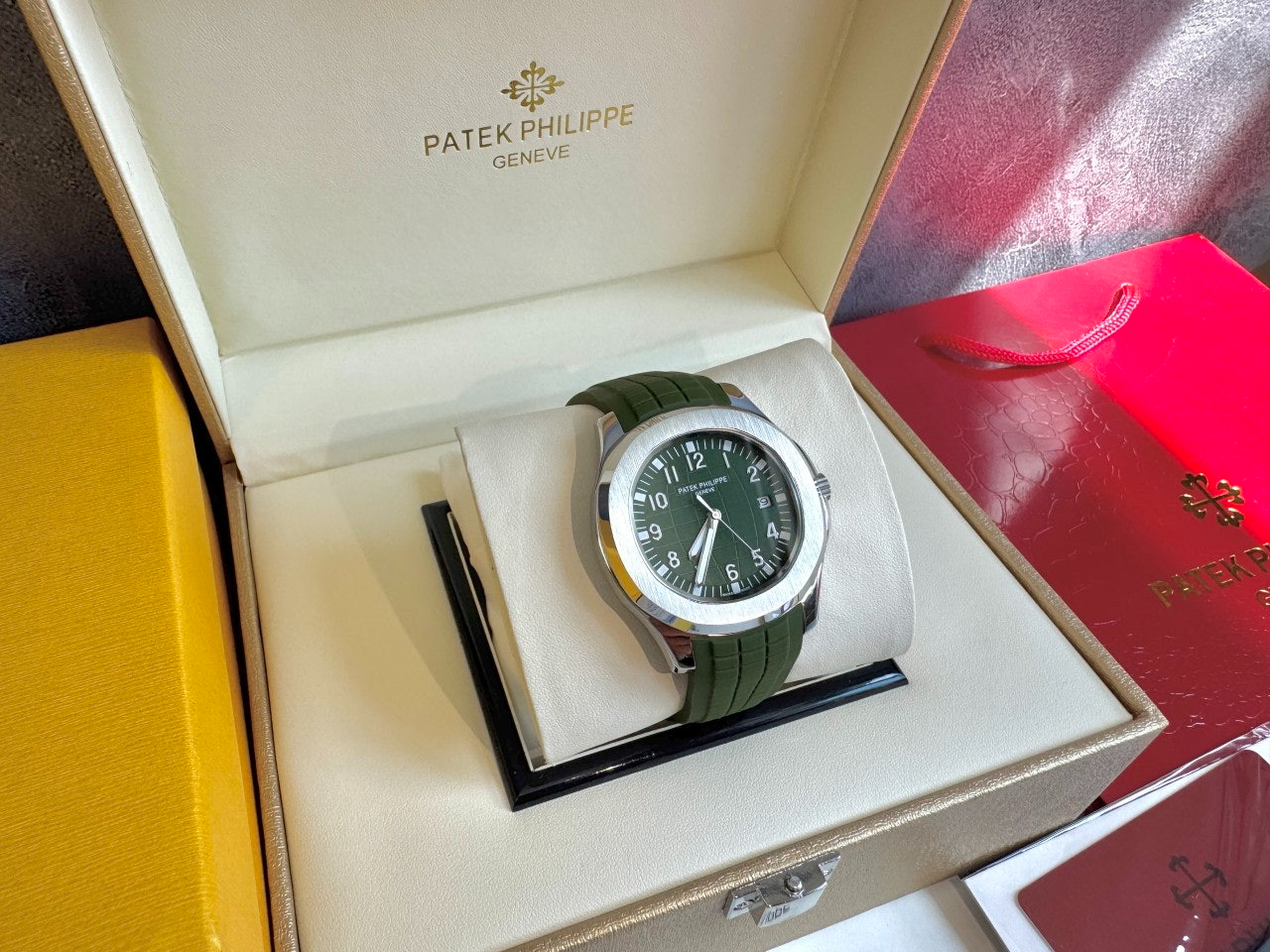 파텍필립-시계-국내배송 아쿠아넛 그린다이얼 40mm
