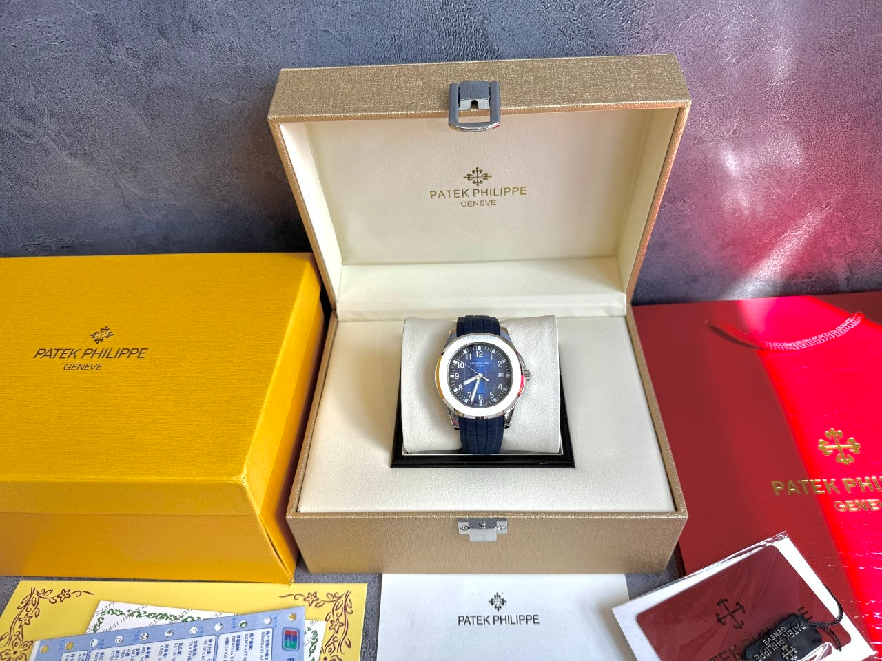 파텍필립-시계-국내배송 아쿠아넛 블루다이얼 40mm