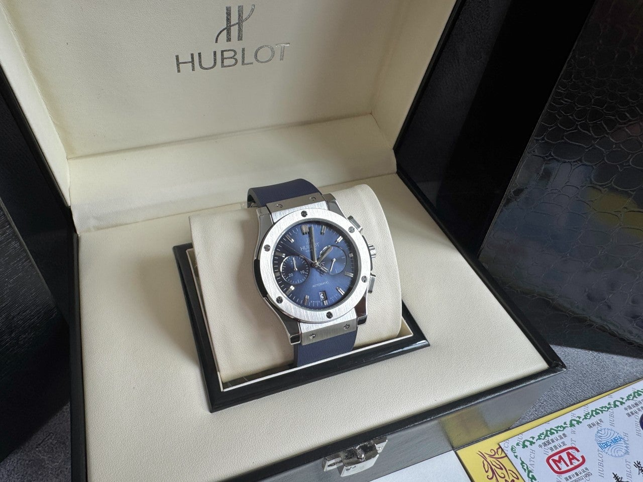 위블로-시계-국내배송 크로노그래프 티타늄 블루 42mm