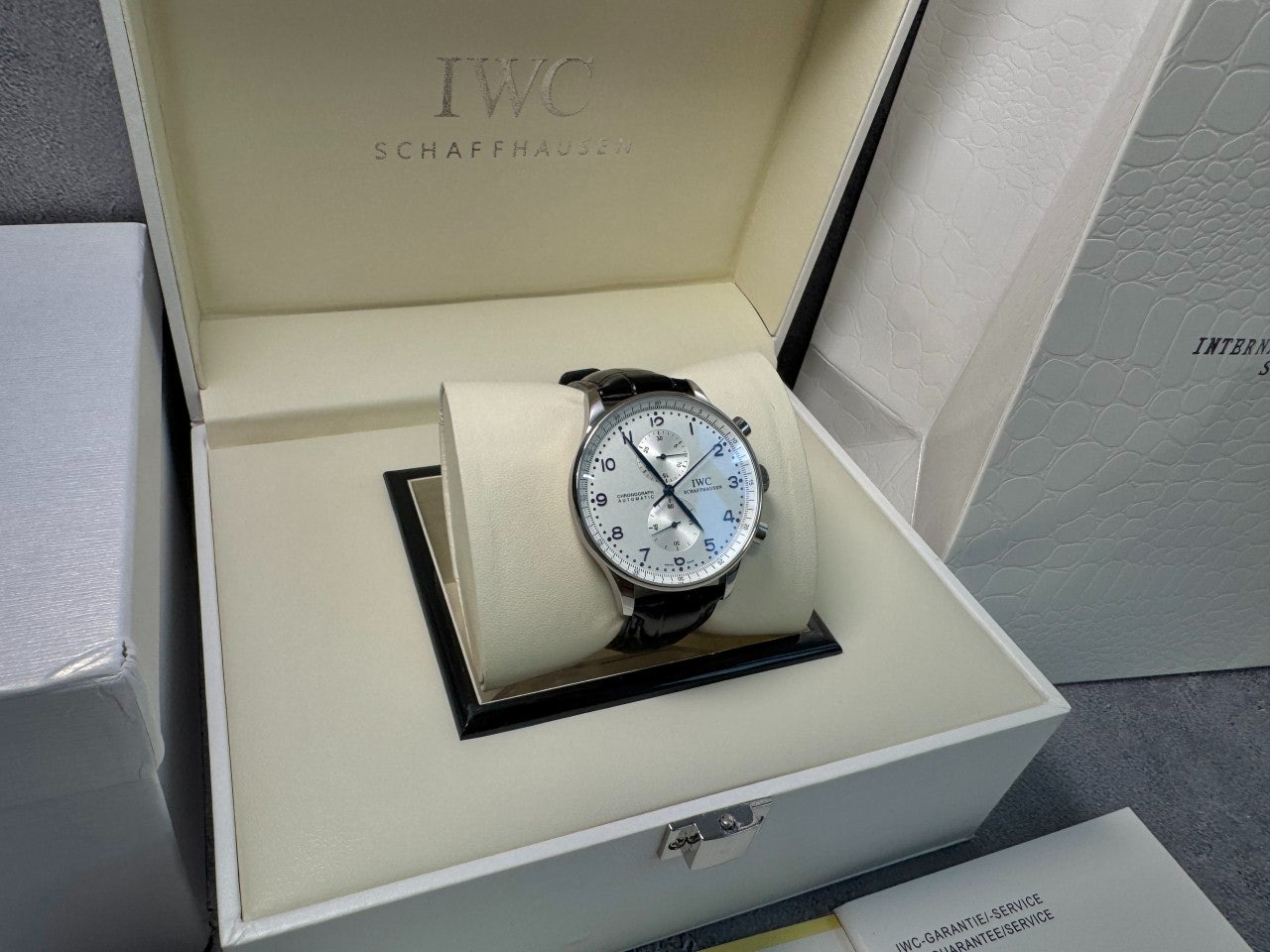 IWC-시계-국내배송 포르투기저 크로노그래프 블루핸즈 화이트다이얼 41mm