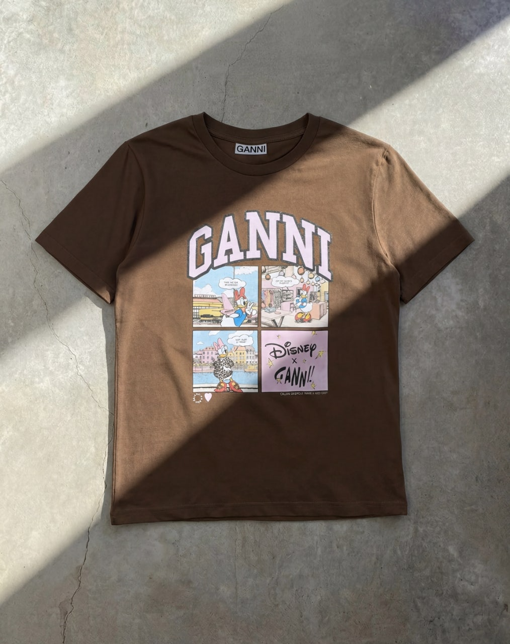 가니-상의-국내배송 디즈니 웹툰 티셔츠