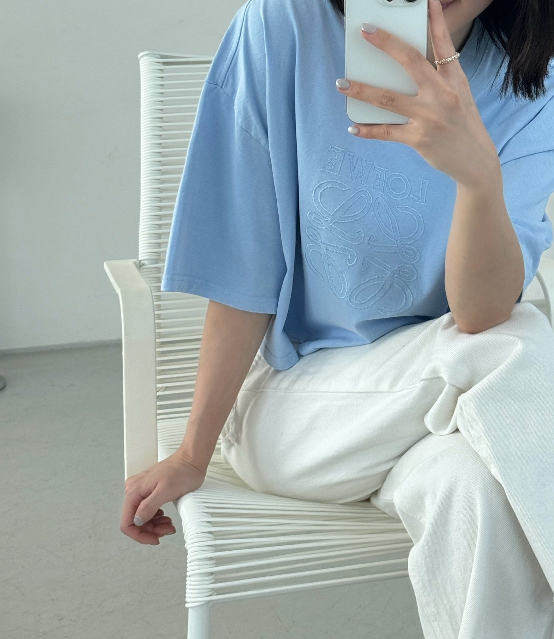 로에베-상의-국내배송 크롭 로고 티셔츠
