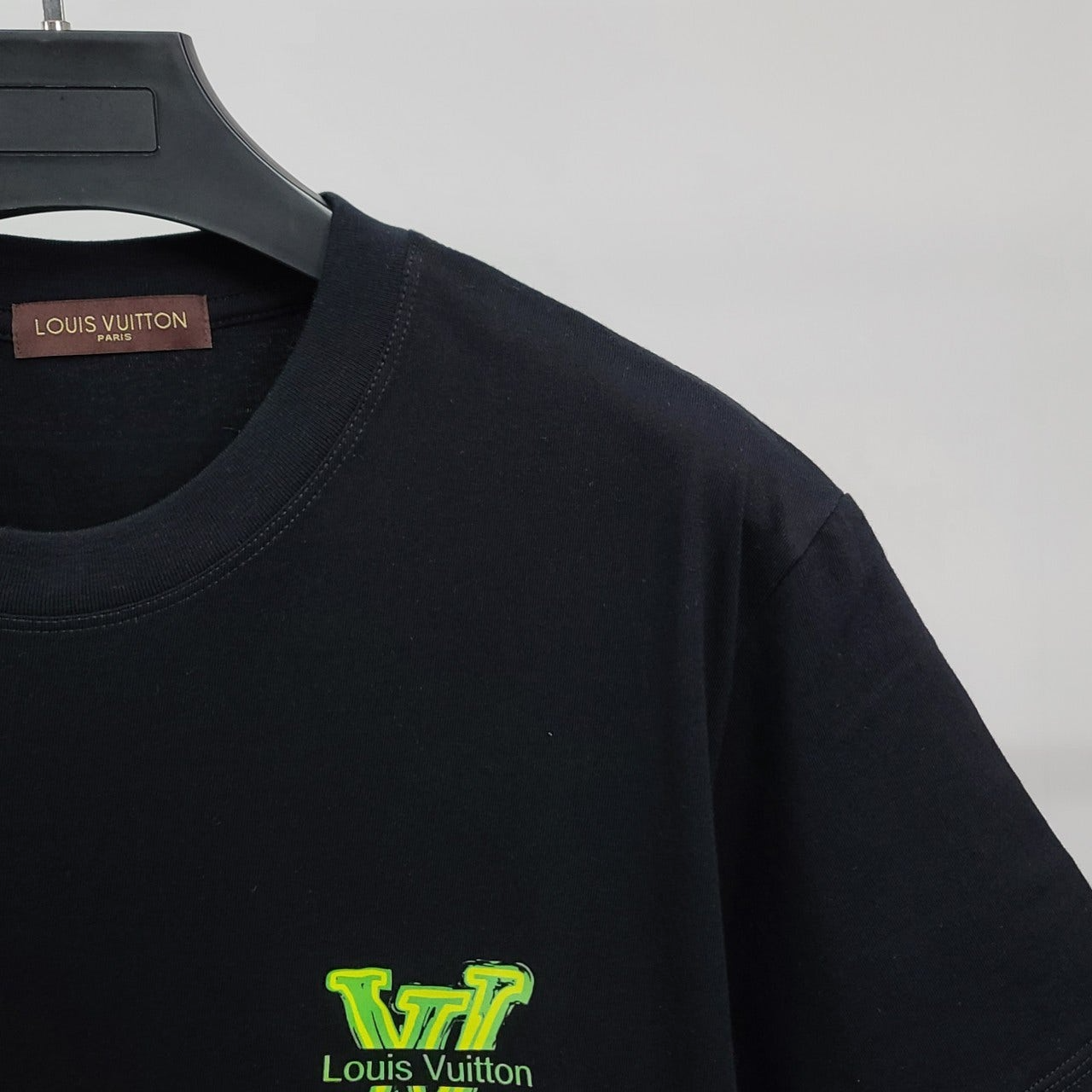 루이비통-상의-국내배송 네온LV 코튼 반팔티