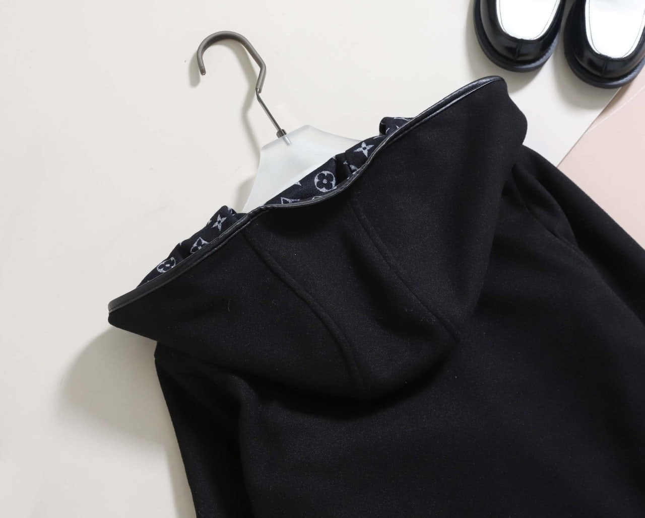 루이비통-상의-국내배송 시그니처 벨티드 쇼트 랩 피코트