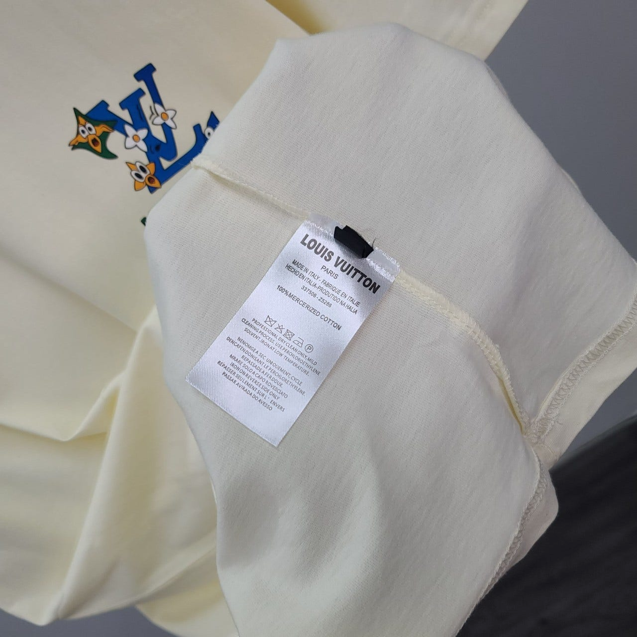 루이비통-상의-국내배송 카툰LV 코튼 반팔티