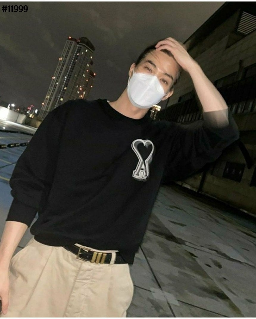 아디다스-상의-국내배송 빅하트 로고 패치 크루넥 맨투맨 티셔츠