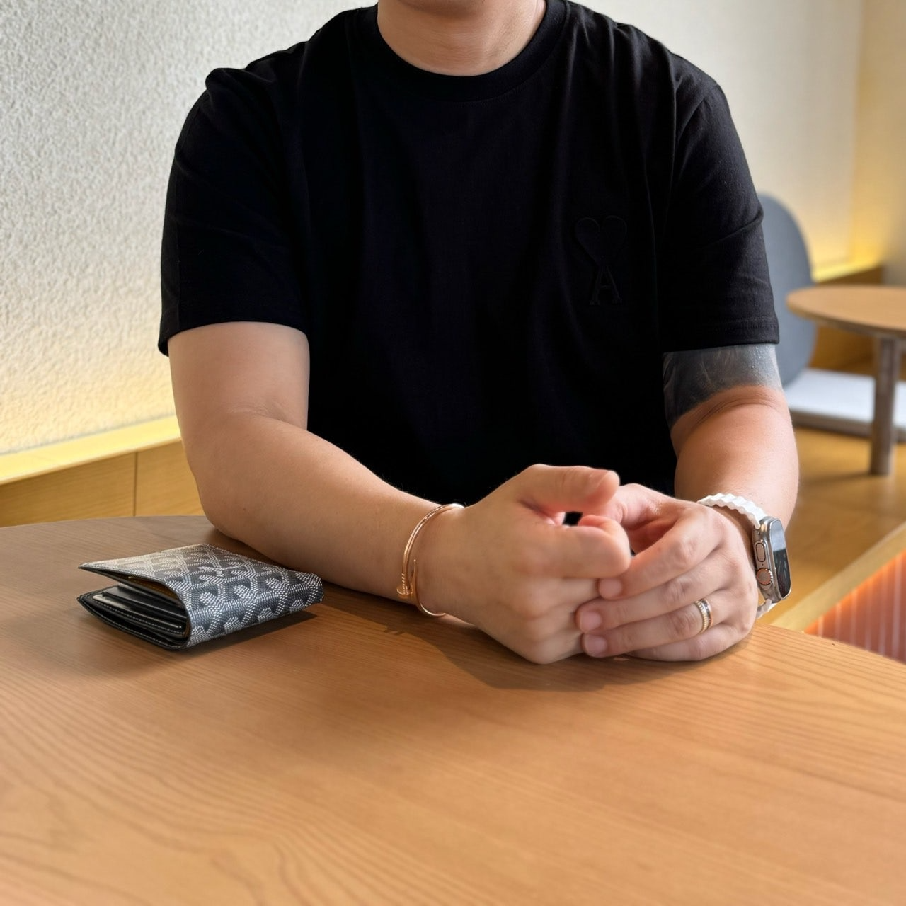꼼데가르송-상의-국내배송 엠보 로고 반팔